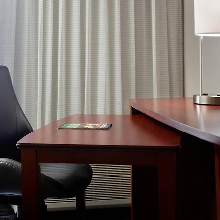 Courtyard By Marriott Fayetteville Luaran gambar