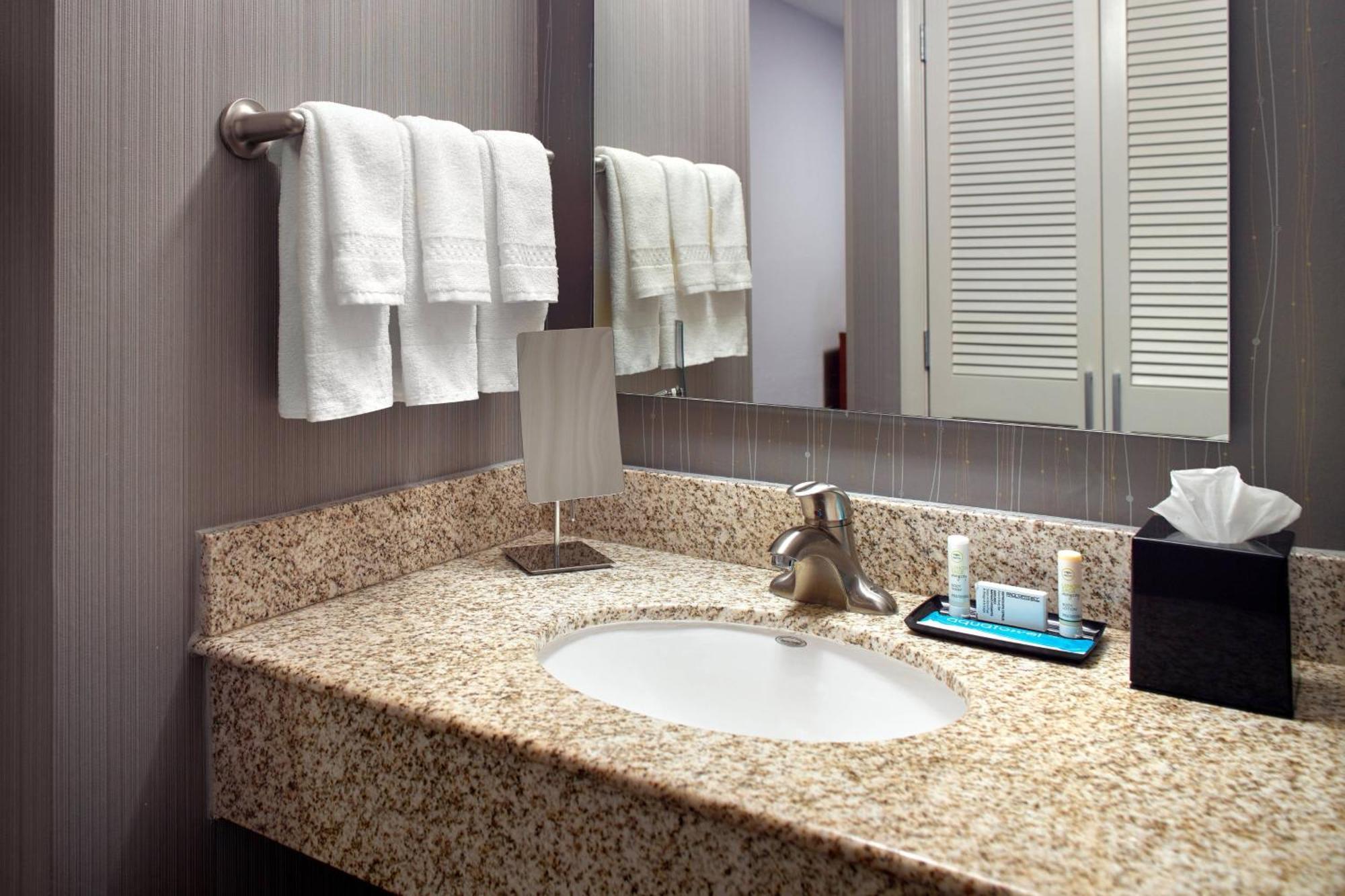 Courtyard By Marriott Fayetteville Luaran gambar